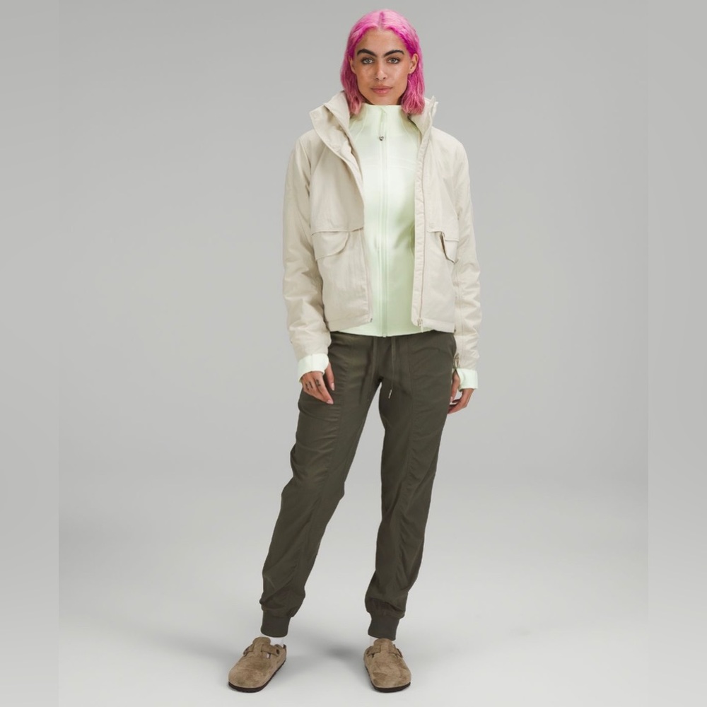 Lululemon Dance Studio Mid-Rise Jogger *Size 8, NWOT* in Army Green